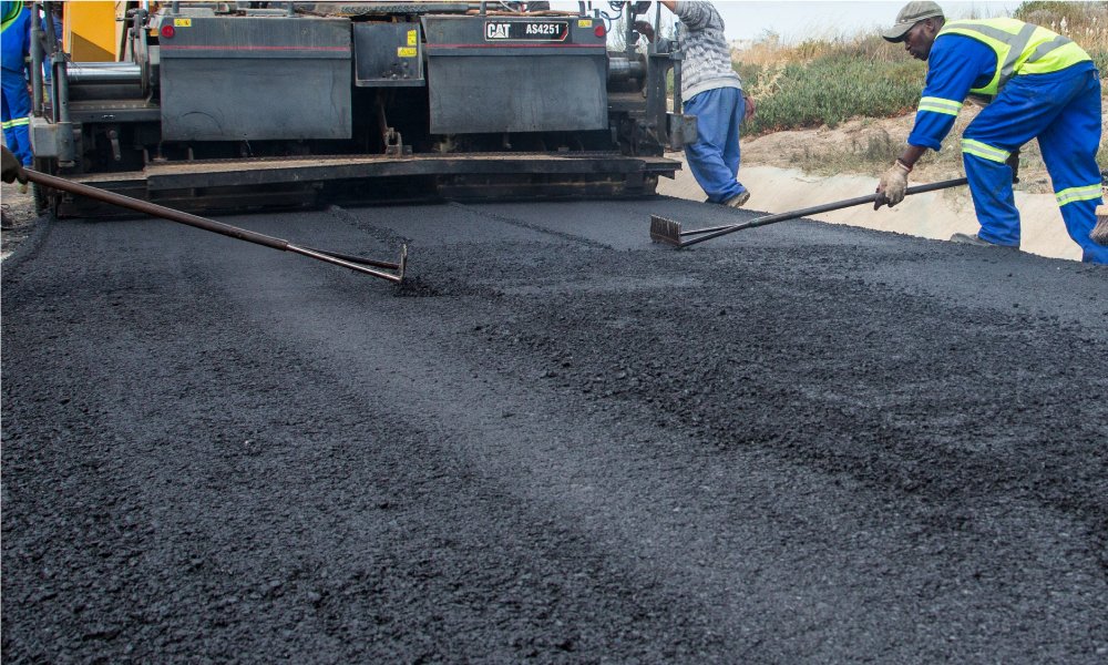 jumbo-tar-road